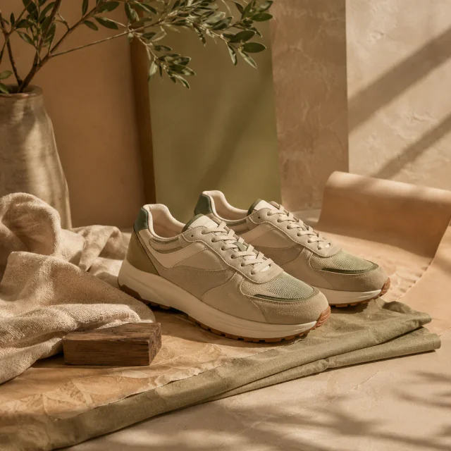 Reference image and AI-replicated ecommerce result